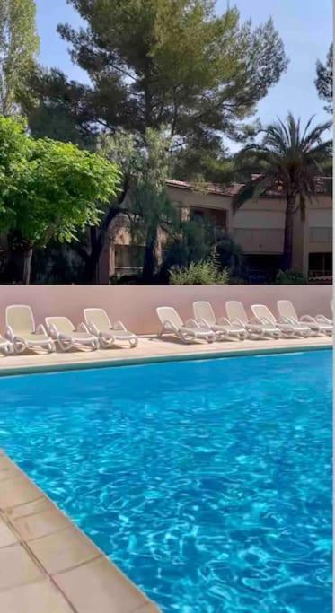 Appartement Piscine Tennis Acces Prive Plage Joia Sanary-sur-Mer Extérieur photo